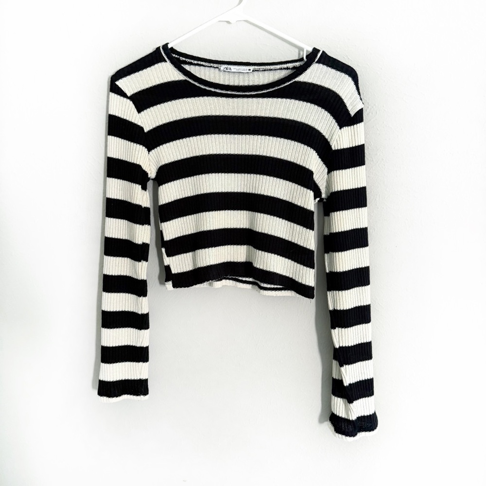 Zara Cropped Knit Top Sweater Striped Black and White